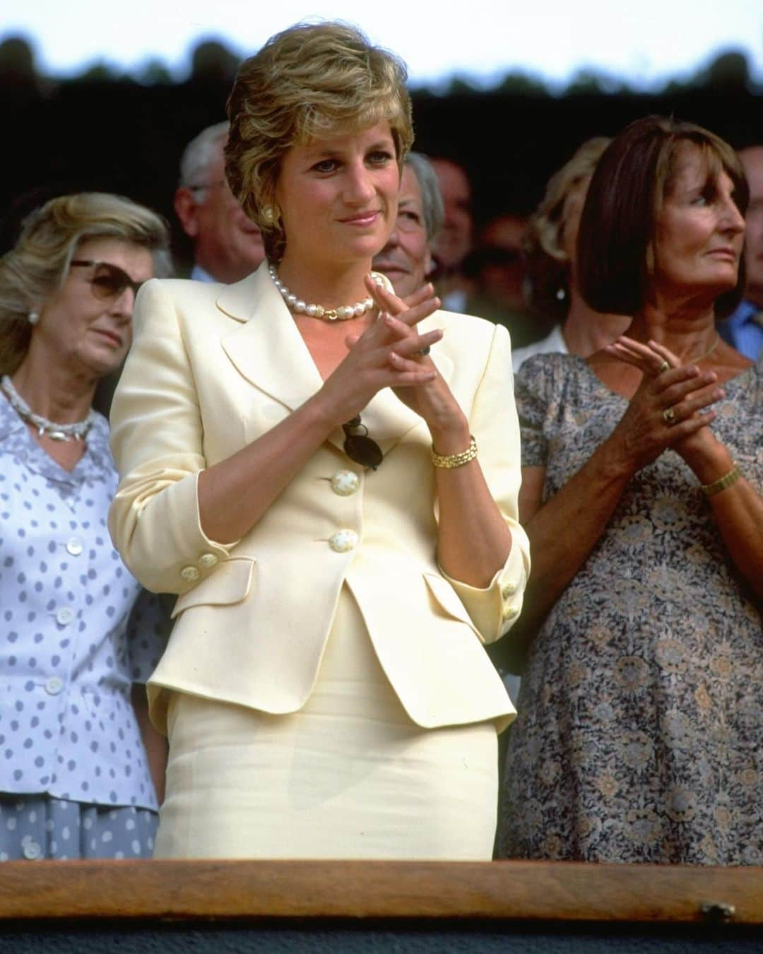 Vogue Italiaさんのインスタグラム写真 - (Vogue ItaliaInstagram)「Sadly, Wimbledon will not be held for the first time since 1945 but at the link in bio we revisited all the most interesting looks worn by the Royal Family while attending the Championships in the last editions. From #PrincessDiana to the #DuchessofCambridge, see all the looks via link in bio.」7月1日 22時44分 - vogueitalia