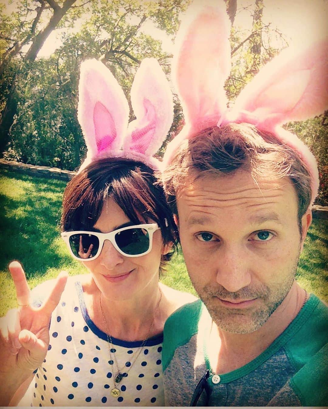 ブレッキン・メイヤーのインスタグラム：「Please join me in wishing the HAPPIEST of birthdays to one of the MAGICALEST humans on this lil blue marble, @amydianephillips. She’s the best pal you could ask for but you can’t have her! SHE’S OURS!!! Okay fine...you can have like the corner of her but the rest is ours. HAPPY BDAY, MAMIE!!! #Mamie #SuperPal #MagicalestIsTooAWord」