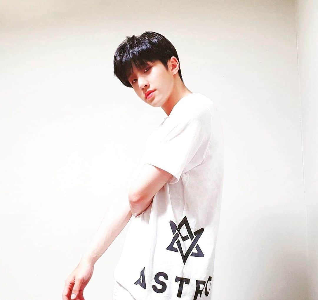 allkpopTHESHOPさんのインスタグラム写真 - (allkpopTHESHOPInstagram)「#AROHA's this is the last chance to get our #ASTRO Collab Merch!  Our limited edition collection will end in 2 days!  https://shop.allkpop.com/collections/astro-x-akp/products/astro-side-print-tee」7月2日 0時18分 - allkpoptheshop