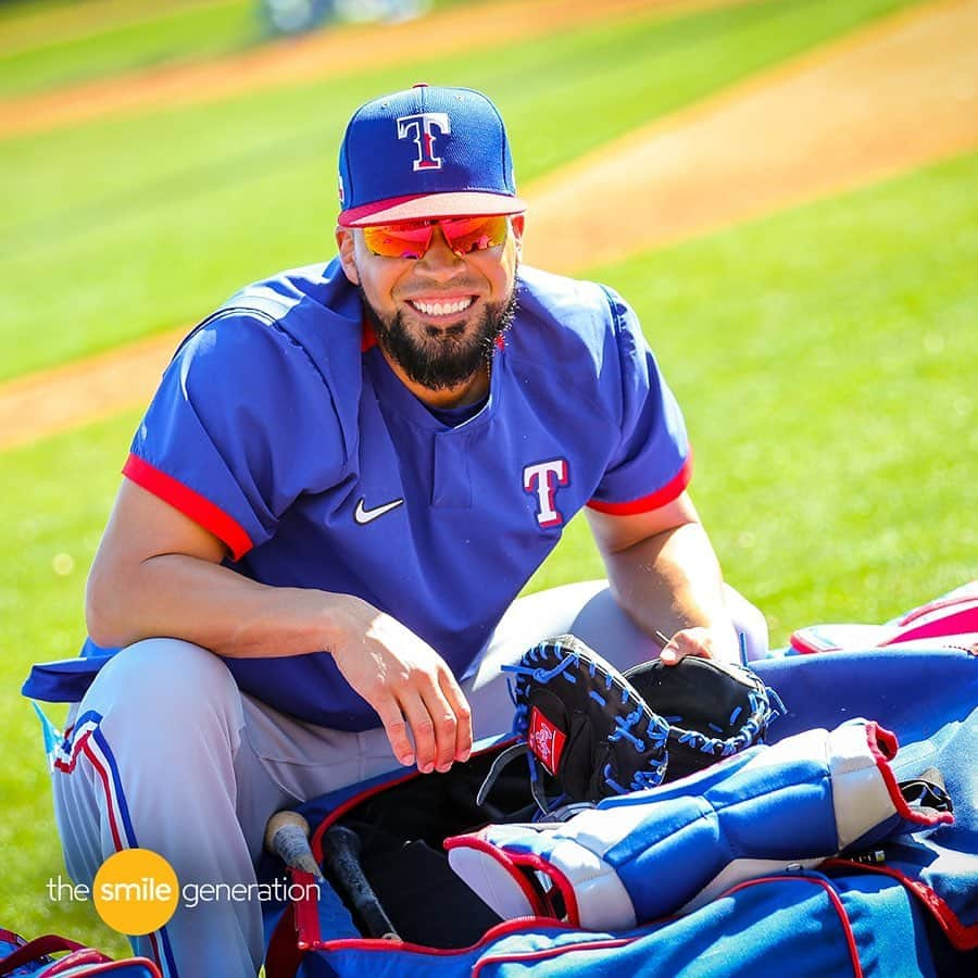 テキサス・レンジャーズさんのインスタグラム写真 - (テキサス・レンジャーズInstagram)「Smile! We play baseball this month.」7月2日 0時30分 - rangers