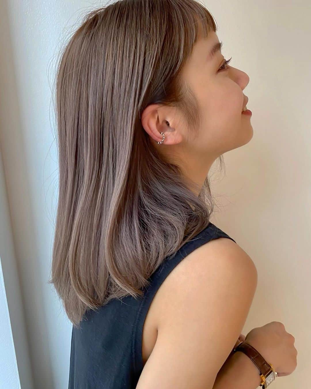 福地夏未のインスタグラム：「🍑 キンキンの色をかわいい色に♡ なんとも言えないいい色〜！ 前髪も切ってもらい(いつも以上に)、 視界良好！まりちゃんありがとうっ💓☺️ _ #pinkhair #haircolor #ノンフィルター #マスクの跡ついてる #オン眉 #オン眉バング」
