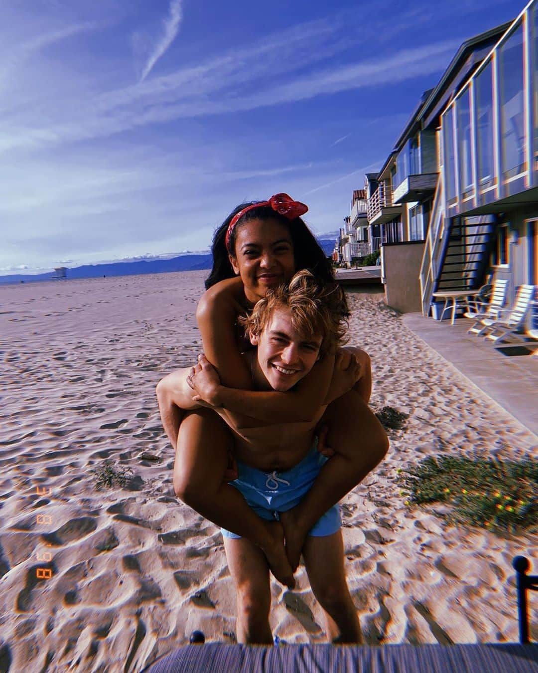 Teen Vogueさんのインスタグラム写真 - (Teen VogueInstagram)「You love to see it 😍 Watch @sabrinanetflix stars Jaz Sinclair and Ross Lynch be utterly adorable at the link in bio.」7月2日 1時10分 - teenvogue