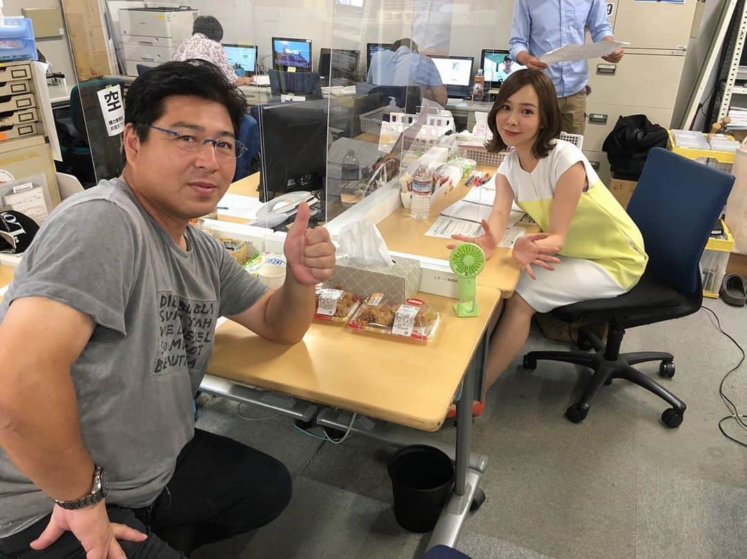 黒澤詩音のインスタグラム：「*﻿ #フジテレビone ﻿ 昨日も #プロ野球ニュース　⚾️﻿ ご視聴ありがとうございました！﻿ ﻿ 新コーナー﻿ 真中's EYE 野球のミカタ⚾️で﻿ スタジオに登場した真中さんの扇風機です✨﻿ ﻿ 衣装 👗#poolstudioalivier #onepiece﻿ 👠#poolside #shoes﻿ ﻿ ﻿ #野球 #プロ野球 #フジテレビ #スポーツ」