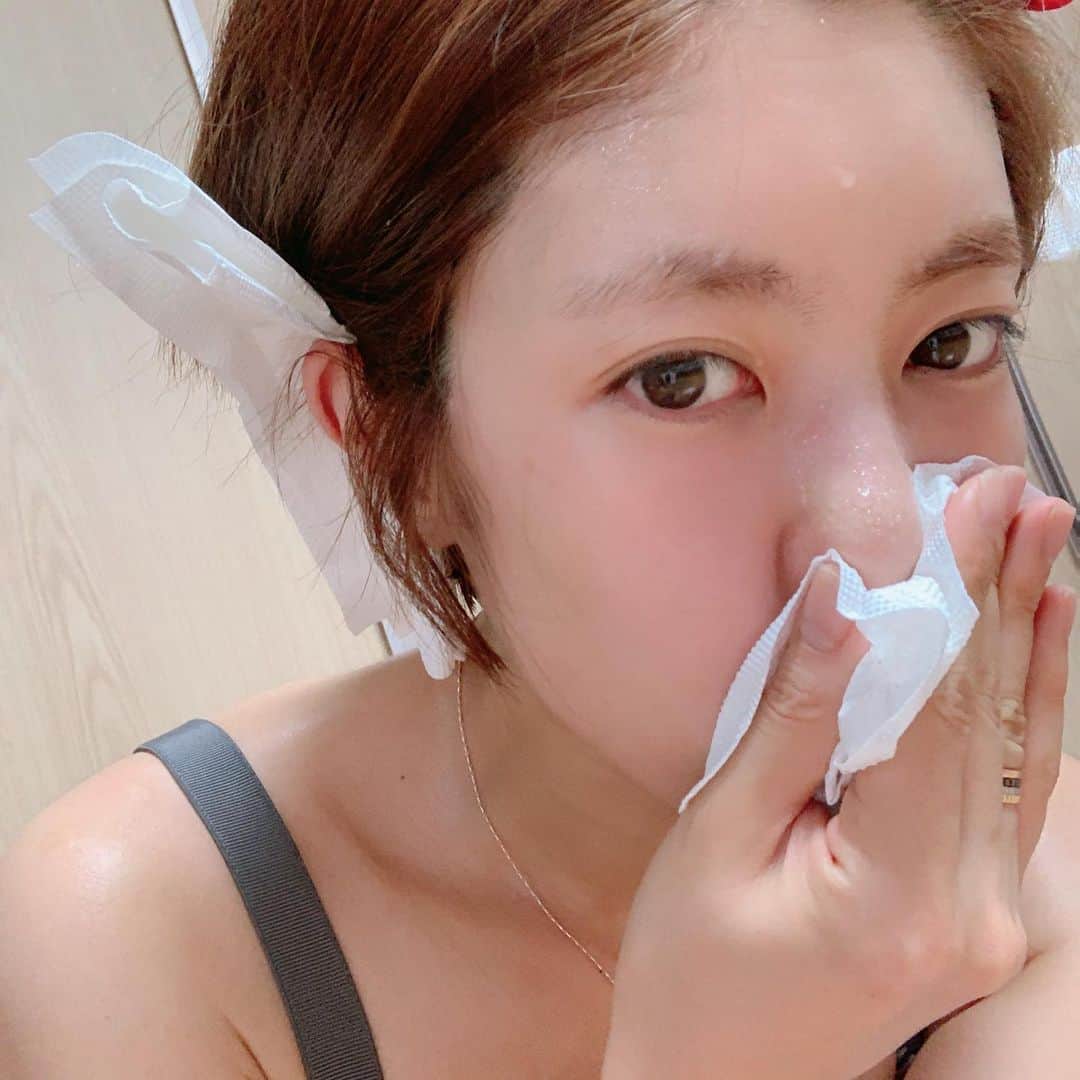 イ・ユンジのインスタグラム：「쫌 더ㄹ...ㅓ....그른가? 이제그만올릴께욬#땀#홈트20분#오늘은서늘한날#소울이우는핑계로칼같이끝#18분멀쩡막판2분땀파티#짬내서함께해요」