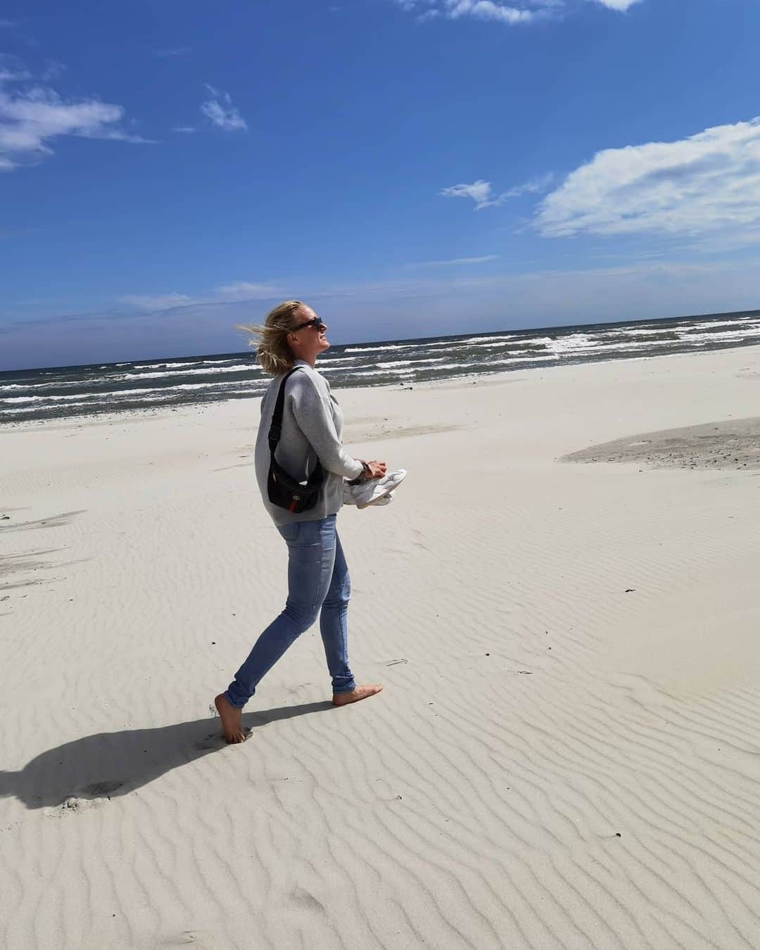 サラ・ショーストレムさんのインスタグラム写真 - (サラ・ショーストレムInstagram)「Today I found the world's most beautiful beach... In Sweden 🇸🇪😍☀️  #sandhammaren #skåne #swedishsummer #vacation」7月2日 3時58分 - sarahsjostrom