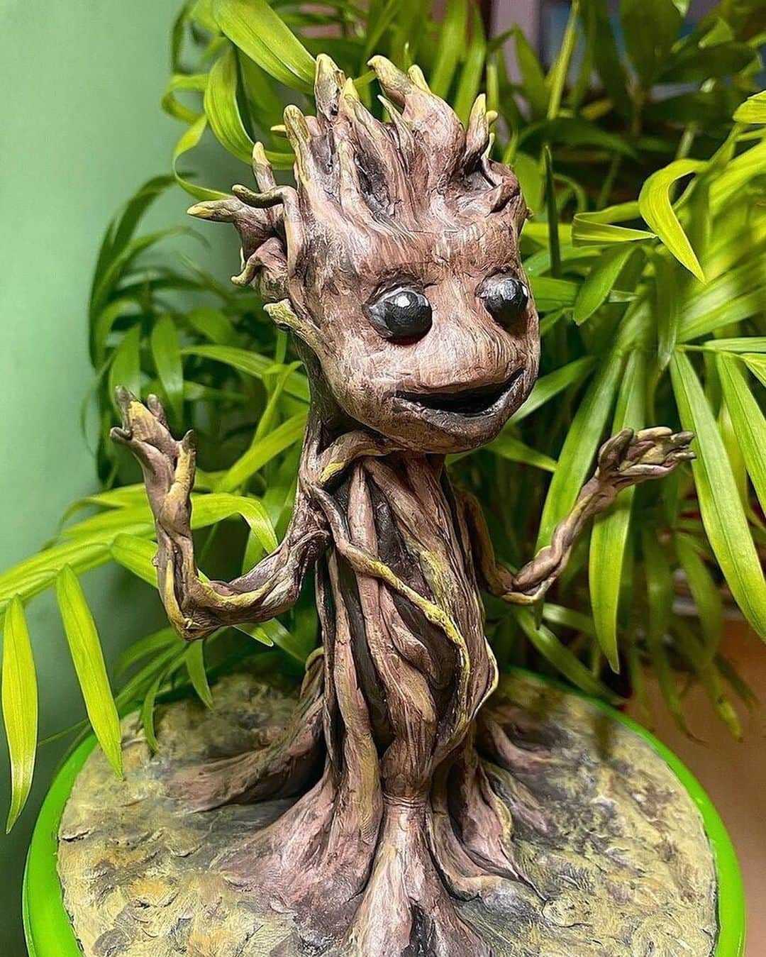 Marvel Entertainmentさんのインスタグラム写真 - (Marvel EntertainmentInstagram)「We are Groot. 🌱  Presenting our favorite #MarvelMission: Baby Groot submissions! See the rest on Marvel.com.」7月2日 4時01分 - marvel