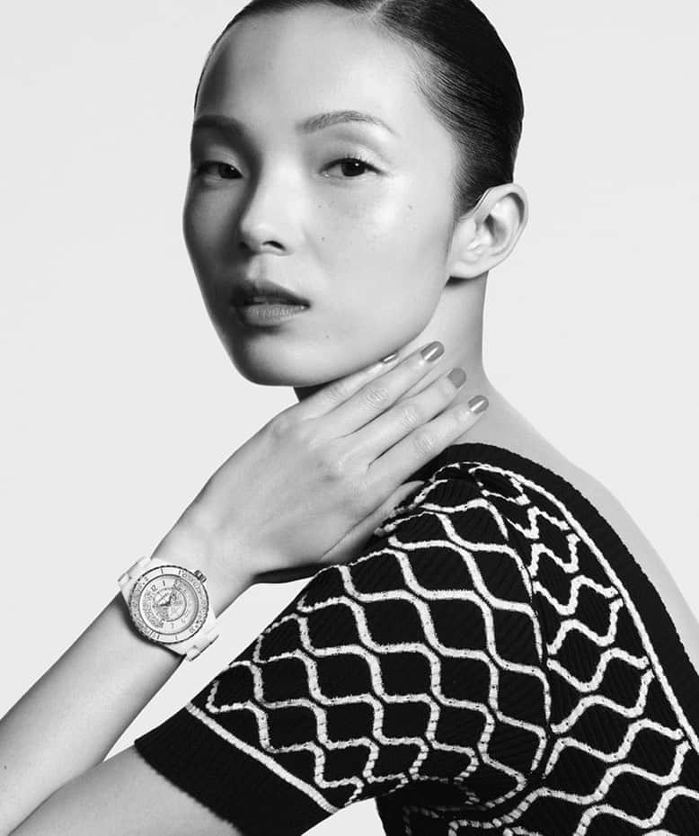 IMG Modelsさんのインスタグラム写真 - (IMG ModelsInstagram)「Watch Me. ⏱ @jujujuxiaowen fronts #Chanel (@chanelofficial)’s latest #J12 #timepiece campaign. #⭐️ #IMGstars」7月2日 5時16分 - imgmodels