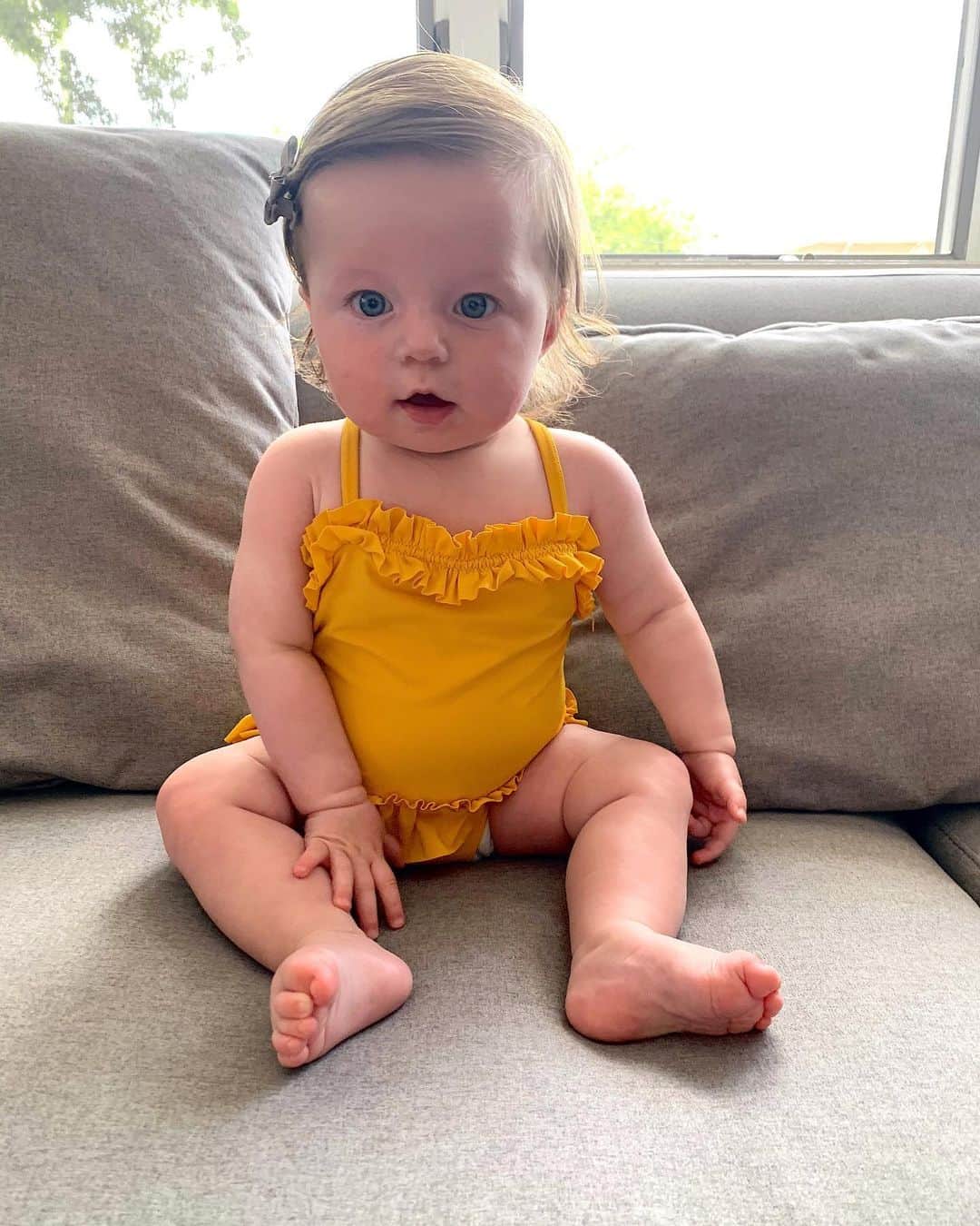 Helena Glazer Hodneさんのインスタグラム写真 - (Helena Glazer HodneInstagram)「Almost 8 months old wearing the cheeriest @hm swimsuit. #HMLeague #HMxMe #ad」7月2日 5時41分 - brooklynblonde1