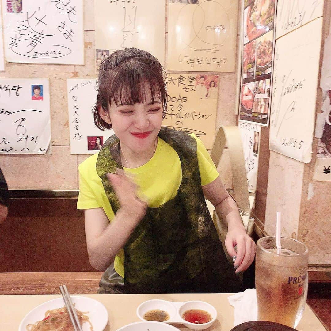 谷岡美沙紀さんのインスタグラム写真 - (谷岡美沙紀Instagram)「﻿ おはよ❤︎﻿ 大好きな友達達と食べるご飯は﻿ 格別においしいね。🥰﻿ 梨泰院クラス見てる最中だから﻿ まじで韓国料理食べたくなるw﻿ 新大久保いきたいなあああ﻿ ﻿ ﻿ ﻿ ﻿ ﻿ ﻿ ﻿ ﻿ ﻿ ﻿ ・﻿ #耳かけ#セルフメイク#カラーメイク #赤リップ#ヘアアレンジ#裏垢女子﻿ #salonmodel#横顔#韓国好きな人と繋がりたい #メイク#モデル募集#韓国料理#サロモ#モデル#いっぱい食べる君が好き #作品撮り#赤坂グルメ #モッパン#l4l#makeup#portrait#port#セルフネイル #make#hair#model#giri#おしゃれさんと繋がりたい #お洒落さんと繋がりたい」7月2日 6時17分 - misakitanioka_official