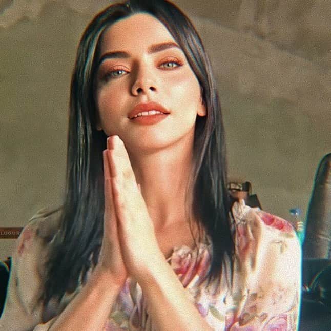 Merve Boluğurのインスタグラム