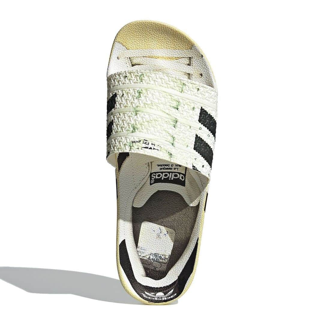 HYPEBEASTさんのインスタグラム写真 - (HYPEBEASTInstagram)「@hypebeastkicks: @adidasoriginals continues to celebrate the Superstar‘s 50th anniversary with a pair of adilettes in an all-over print that realizes the Superstar as if it were a slide. Made from rubber, the adilette comes complete with the Trefoil-adorned heel at the back of the slide, Three Stripes in the middle, and laces at the front. Cop a pair now from retailers such as @sneakersnstuff. ⁠⠀ Photo: Sneakersnstuff」7月2日 12時36分 - hypebeast