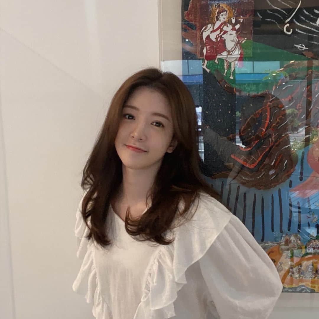 チョン・インソンのインスタグラム：「존재감 넘치는 포토그래퍼와 아침을🌞」