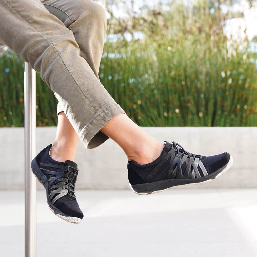 ダンスコのインスタグラム：「Fresh kicks for summer.」