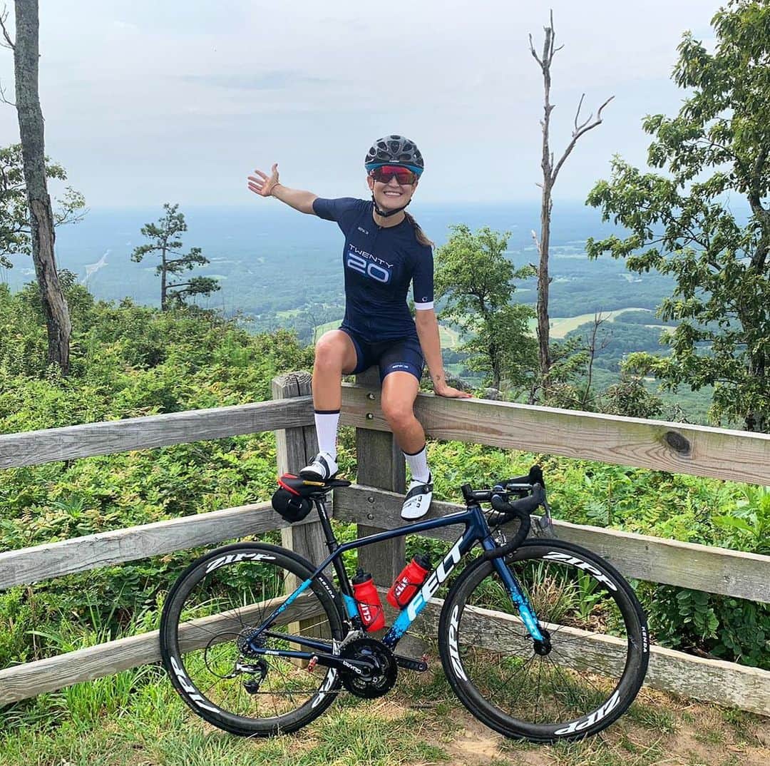 Zipp Speed Weaponryさんのインスタグラム写真 - (Zipp Speed WeaponryInstagram)「Thanks @zippspeed for taking me to amazing places!!❤️ I had a lot of fun sharing a little bit about me on the stories, if I didn’t have a chance to answer your questions you can reach me on my profile @nataliafrancov Cheers!!  -Natalia Franco.🇨🇴  #Zippspeed #zippwheels #fast #adventure #cycling #outsideisfree #enjoynature」7月2日 8時43分 - zippspeed