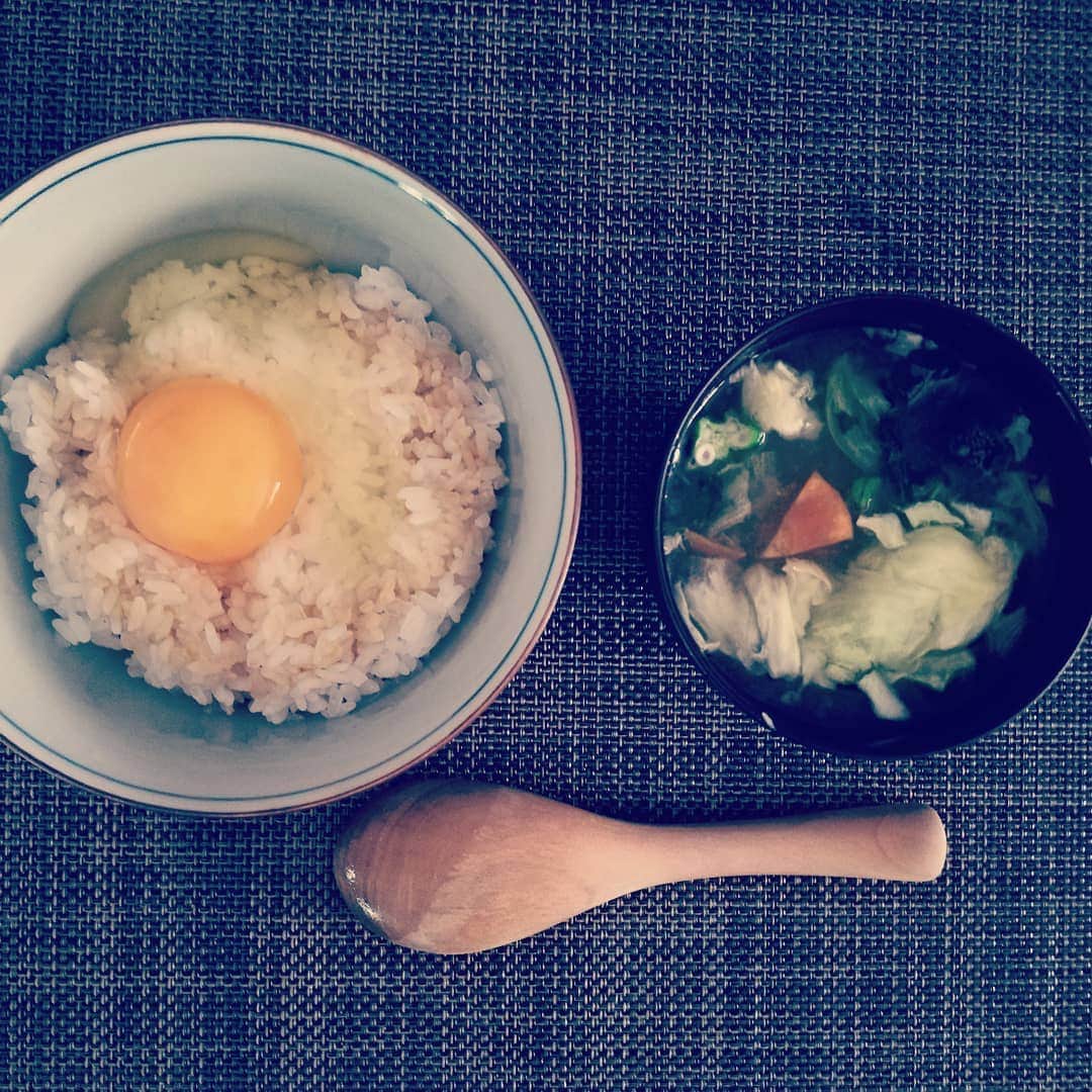 松本隆博のインスタグラム：「。 おはようございます。 今日も質素にして謙虚に 笑顔素直感謝で過ごします。 ～人生遊歩道～」