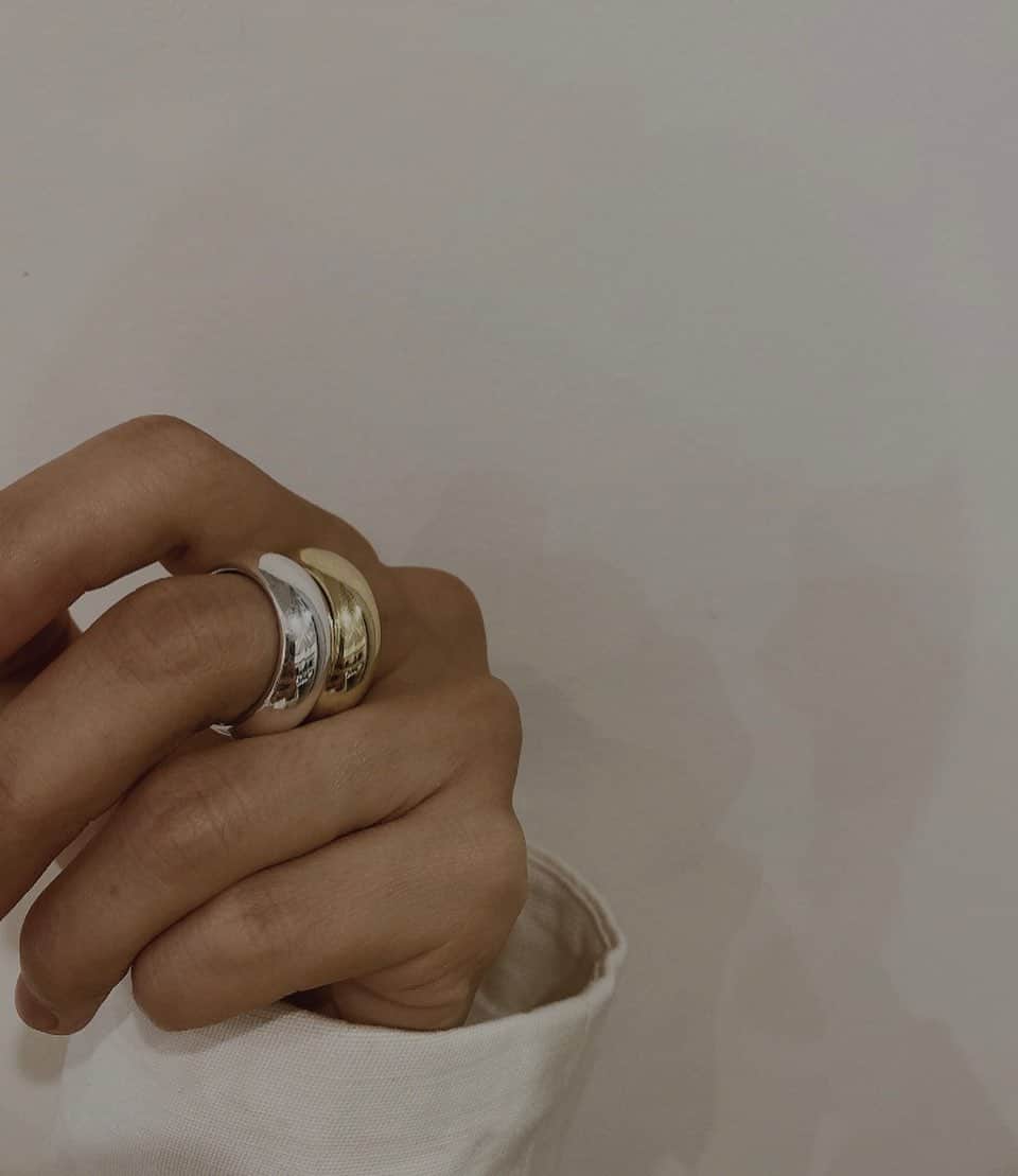 Icumi Oohamaさんのインスタグラム写真 - (Icumi OohamaInstagram)「ring : @tres__collection﻿ ﻿ 2個付けするのがお気に入り♡﻿ ﻿ #tres #ring #silver #gold #accesorry #fashion #select #japan #トレス」7月2日 9時27分 - icumi___