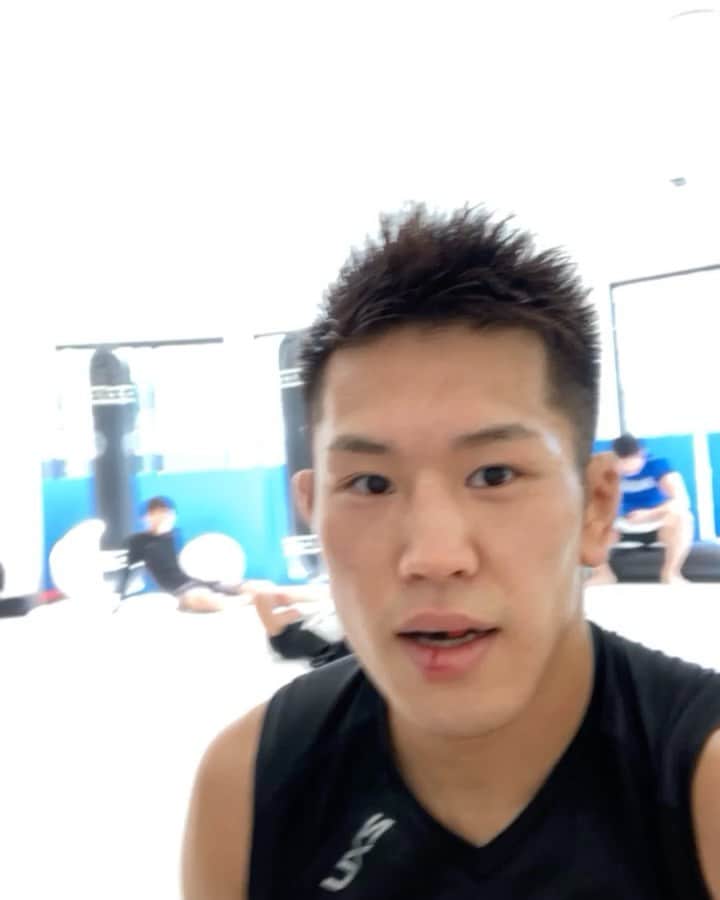 白川陸斗のインスタグラム：「コロナの影響もあり 前回の試合から10カ月程 試合ができていない。  それでも変わらず　ずっと 応援してくれてる人達や 支えてくれてる方々のお陰様で  モチベーションが下がる事なく 毎朝7時から濃い練習ができてます(^^)  いつでも試合できるぐらい 準備万端でっせ！！」