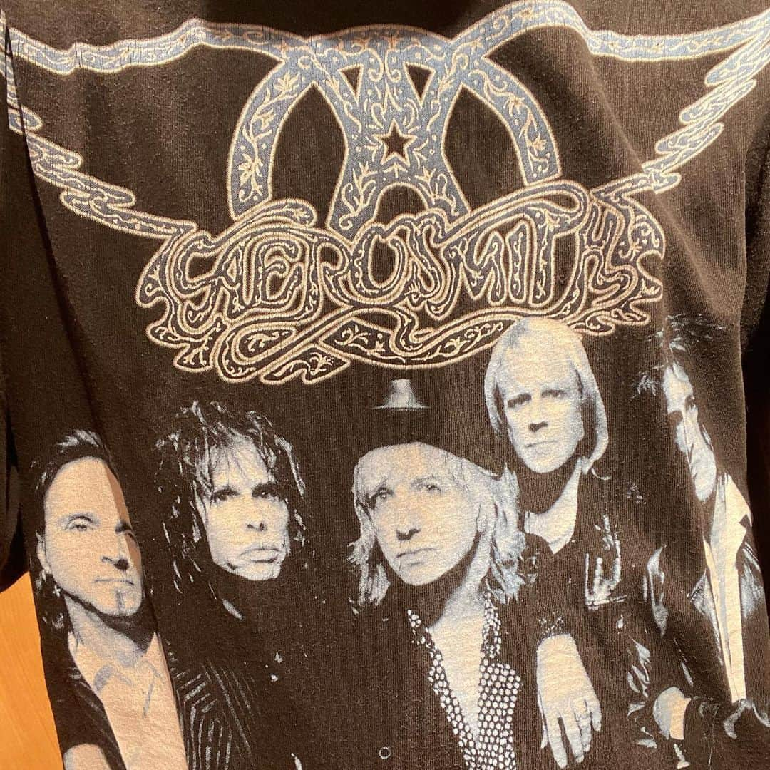 ダイキさんのインスタグラム写真 - (ダイキInstagram)「まだまだ気が抜けませんね。 踏ん張りましょ！！！ #aerosmith #熱田屋」7月2日 20時24分 - daiki_sugiura0619