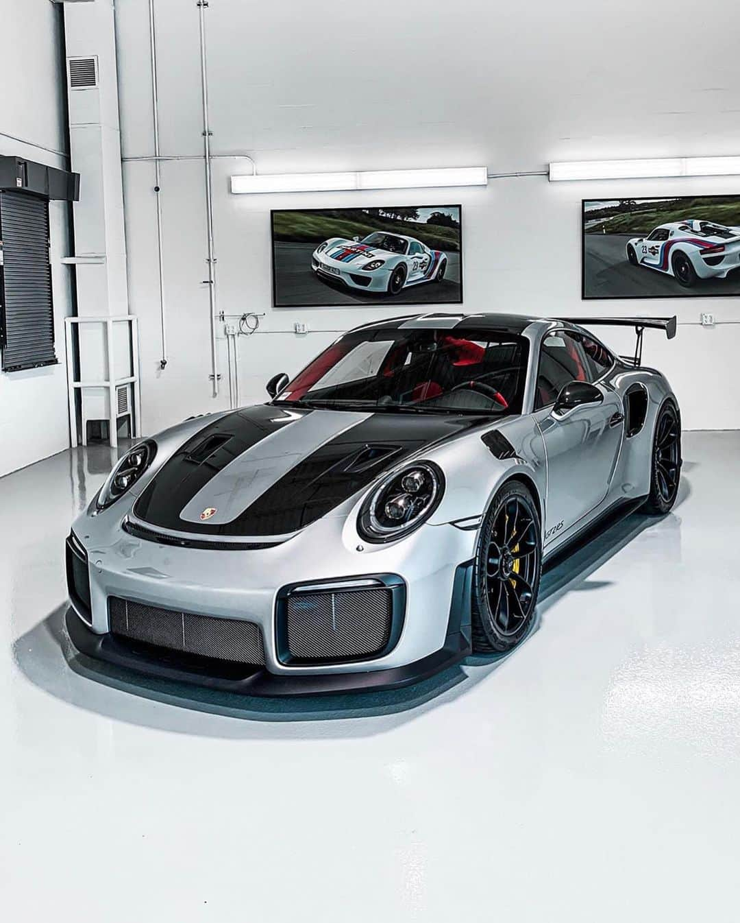 CarsWithoutLimitsさんのインスタグラム写真 - (CarsWithoutLimitsInstagram)「GT Silver #Porsche #GT2RS Photos @kfletchphotography  #carswithoutlimits」7月2日 20時52分 - carswithoutlimits