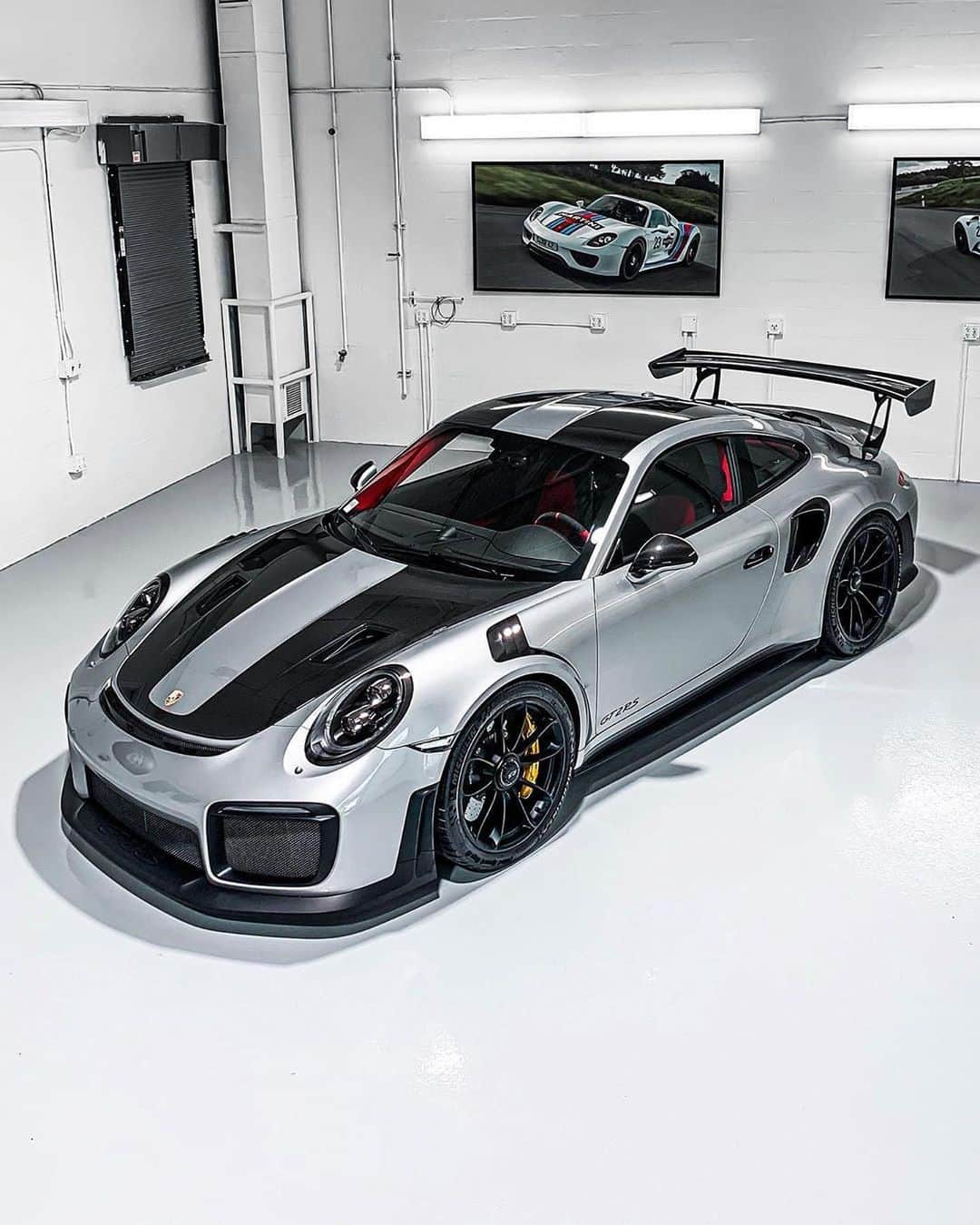 CarsWithoutLimitsさんのインスタグラム写真 - (CarsWithoutLimitsInstagram)「GT Silver #Porsche #GT2RS Photos @kfletchphotography  #carswithoutlimits」7月2日 20時52分 - carswithoutlimits