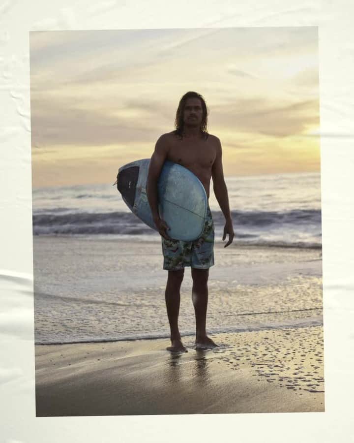 MR PORTERのインスタグラム：「The exclusive Gone Surfin’ collection drops on July 6 🏄 Catch a wave over to the link in bio to sign up to get alerted as soon as it lands. #MRPORTERGoneSurfin @mrporterlive」