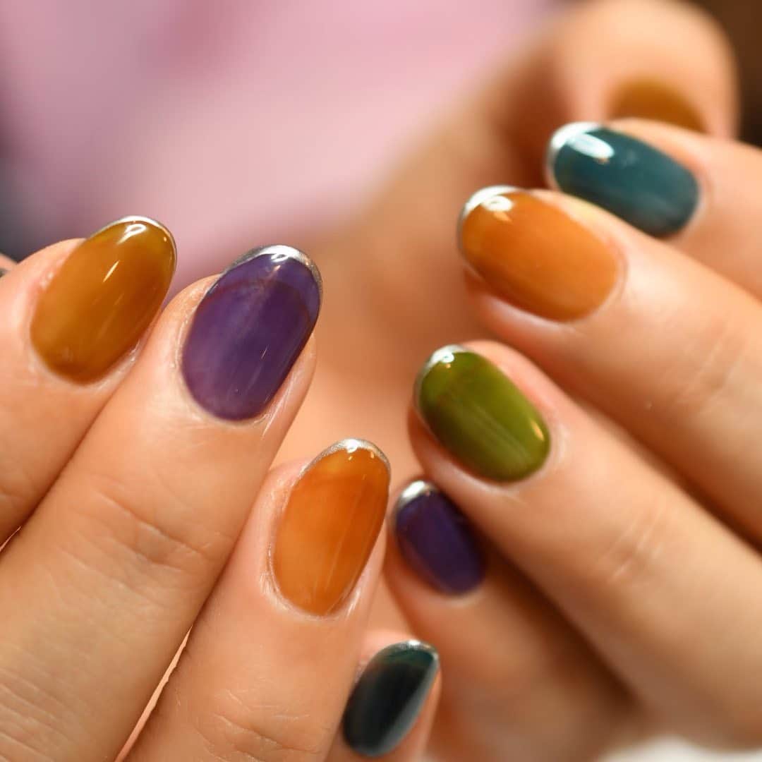 Yuka Maeda ::manicurelistさんのインスタグラム写真 - (Yuka Maeda ::manicurelistInstagram)「ぷるっぷるんの🍒 シルバーでキュッ。  Salon data▼ ＝＝＝＝＝＝＝＝＝＝＝＝＝＝＝＝＝＝＝＝ . CADENAS -nail eyelash salon- ●Nail artist  @yuka.maeda  @yuki_cadenas ●eyelash　@cadenaseyelash  ゲストに愛と感動を…♡ . 【 LINE ＠cadenas 】 ご予約/お問い合わせはLINEよりお気軽に🤲 ▶︎▶︎#cadenasnail デザインアップしてます♡  price…★⭐︎Instagram特別キャンペーン中⭐︎★ . 「インスタ見たよ👀」と LINEからご予約で特別プライス7500円！！ . ※ご新規様限定 ※キャラクターや特殊なエレメント等のみ 別途料金いただく場合ございます🙇🏻‍♀️ . . price…初回8000円（オフ込み） access…大阪市北区堂山町16-1  中崎町駅  徒歩2分/梅田駅  徒歩6分 . tel… 06-4792-8617 ＝＝＝＝＝＝＝＝＝＝＝＝＝＝＝＝＝＝＝＝ . . . .  #中崎町ネイルサロン #梅田ネイルサロン #大阪ネイルサロン #関西ネイルサロン #インスタネイル #instanails #instanail #トレンドネイル #ネイルサンプル #クリアネイルデザイン  #ネイルブック #シアーネイル #ネイルチェンジ #今月のネイル #にゅーねいる #夏ネイル #トロピカルネイル  #ネイル大好き #きれいめネイル #ネイル部 #女子力向上委員会 #女子力 #女子力ネイル #アートネイル #ナノソル大阪 #ナノソルcc取扱店  #ナノソル #ナノソルcc  #家庭用ナノソル販売してます」7月2日 21時14分 - yuka.maeda