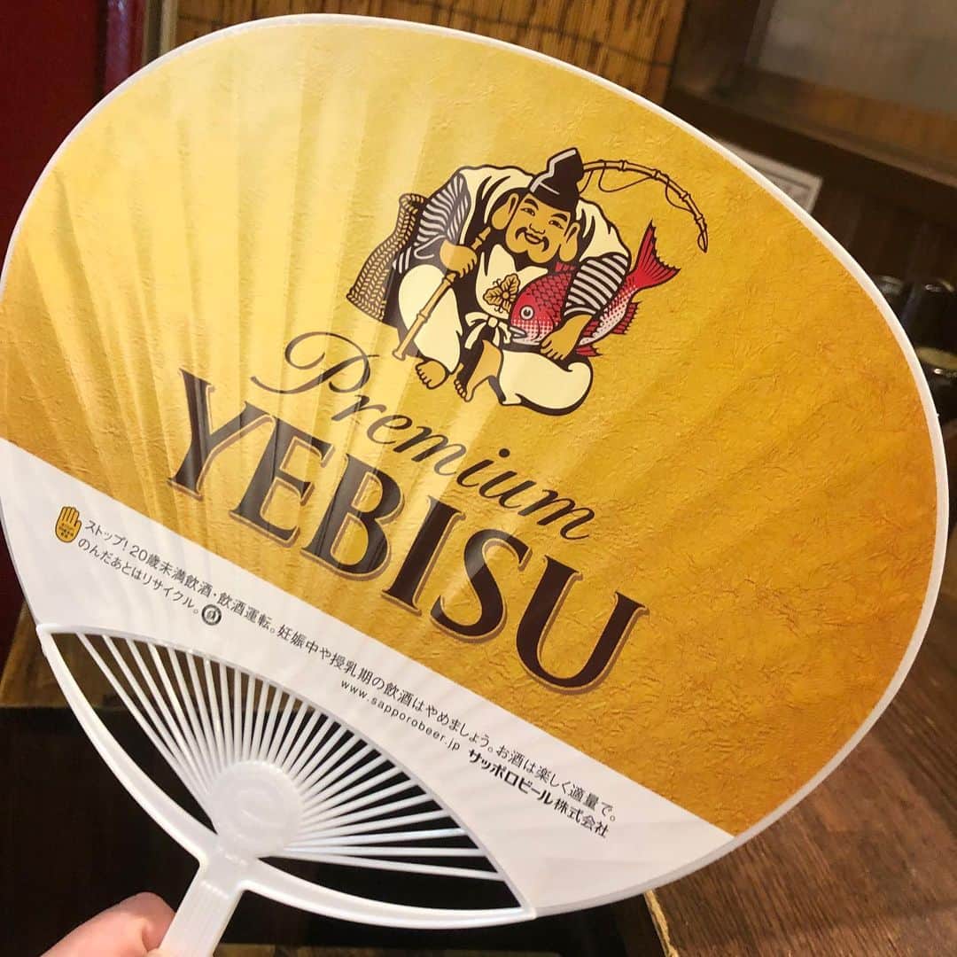 佐藤竜雄のインスタグラム：「例年通りうちわをもらいました。阿波おどりのうちわ、今年は無いんだなあ泣 #高円寺 #阿波おどり #団扇」
