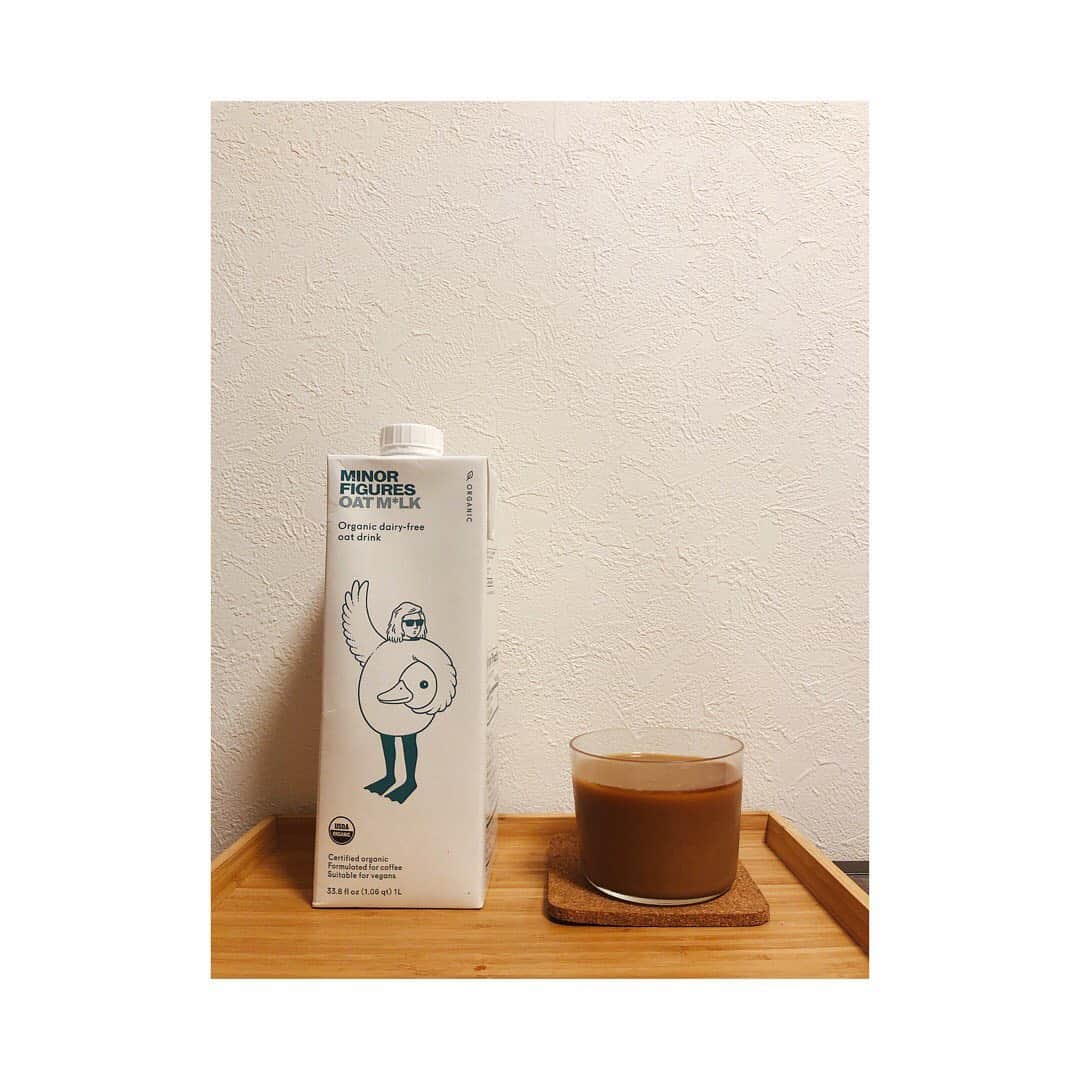 美山加恋のインスタグラム：「ひさびさの投稿🙉﻿ 最近Twitterがうまく扱えなくてどうしたらいいのか悩みどころ。﻿ ﻿ ﻿ ﻿ ﻿ ﻿ わたし最近オーツミルクが好きなんですけど、﻿ マネージャーさんがプレゼントしてくれた…！！﻿ ﻿ ﻿ ﻿ うーそー！﻿ ﻿ ﻿ ﻿ イラストがかわいすぎるし、絶対おいしいやつなのを知ってる…！﻿ ﻿ ﻿ ﻿ 最近の美山はオーツミルクでがんばれます。」