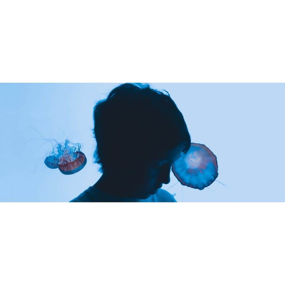 リード・モラノのインスタグラム：「life moves pretty fast. If you don't stop and look around once in a while, you could miss it」
