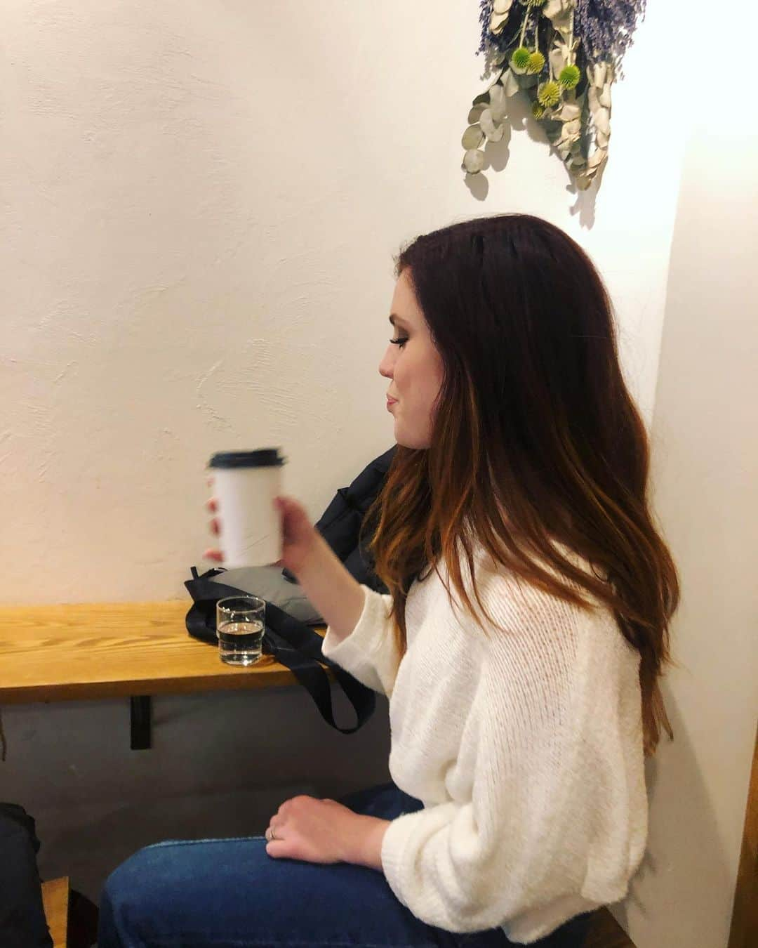 シドニー・シエロタさんのインスタグラム写真 - (シドニー・シエロタInstagram)「Dear coffee in public places, I miss you 💔 (this is a throwback from our Japan trip back in December 🥺)」7月2日 12時49分 - sydneysierota