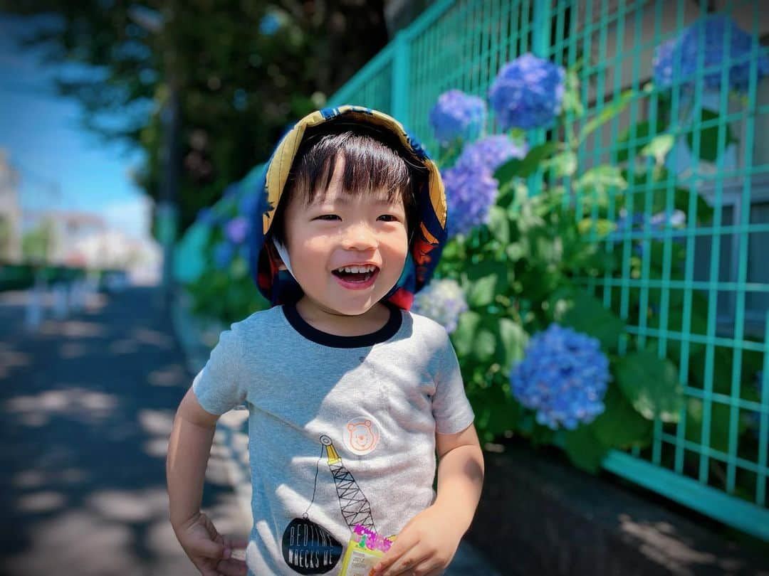 氷浦紫さんのインスタグラム写真 - (氷浦紫Instagram)「#紫陽花と#2歳5ヶ月男の子#smile#梅雨の晴れ間#ポートレート#公園ポートレート#sunnyday  #紫陽花#July」7月2日 14時23分 - yukalihiula