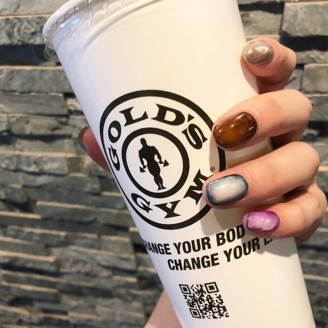 川戸沙羅のインスタグラム：「💅💓💅💓💅. change your body change your life🥤  #newnails #protein」