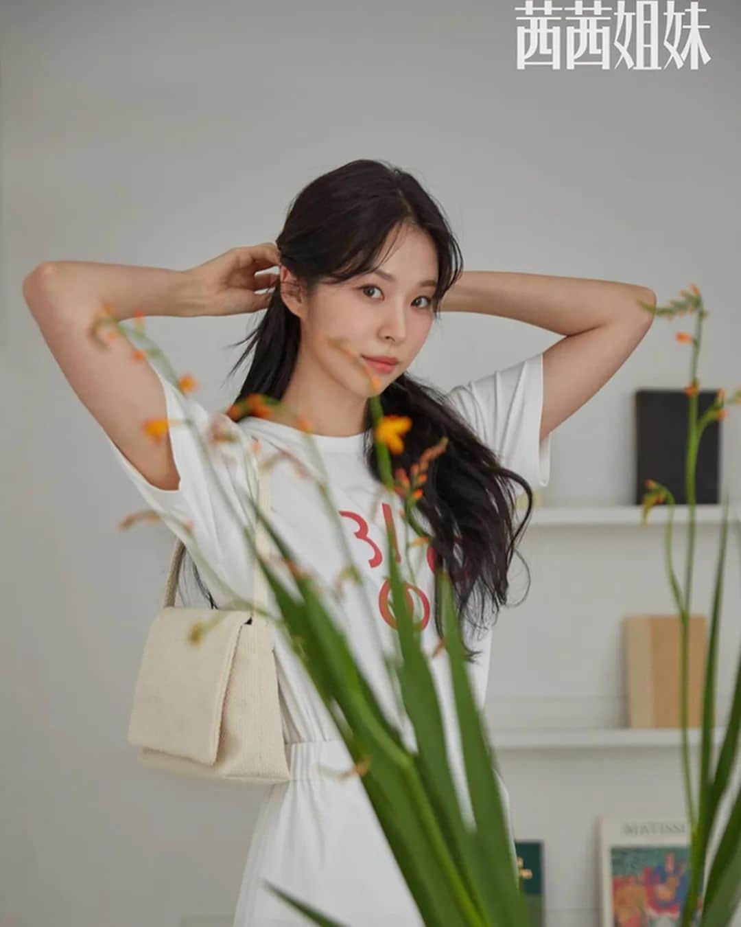 ソ・ウンスのインスタグラム：「쎄씨 차이나 7월호 🌿🕊」