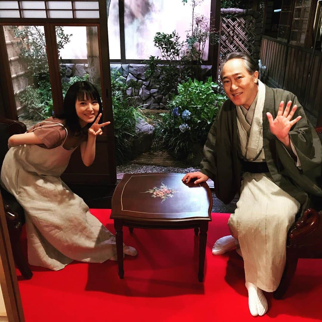 佐野史郎のインスタグラム：「現場は佳境‼︎ 七桜と大旦那の二人のシーンもお楽しみに🌸 #私たちはどうかしている#わたどう#日本テレビ#浜辺美波#横浜流星#佐野史郎#金沢#和菓子屋#茶道#着物#もうフライングはしない」