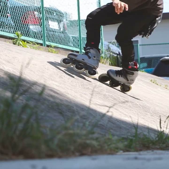 安床武士のインスタグラム：「FREESTYLE. from #neostandard . 🎥 @moripon1106 . Link in bio☝️ ここの音めっちゃ気持ちよくないですか！？ プロフィールリンク先からフルバージョン観れます！ @powerslidebrand  #next110 #powerslidenext #urban #inlineskate #takeshiyasutoko #インラインスケート #安床武士 #YouTube」