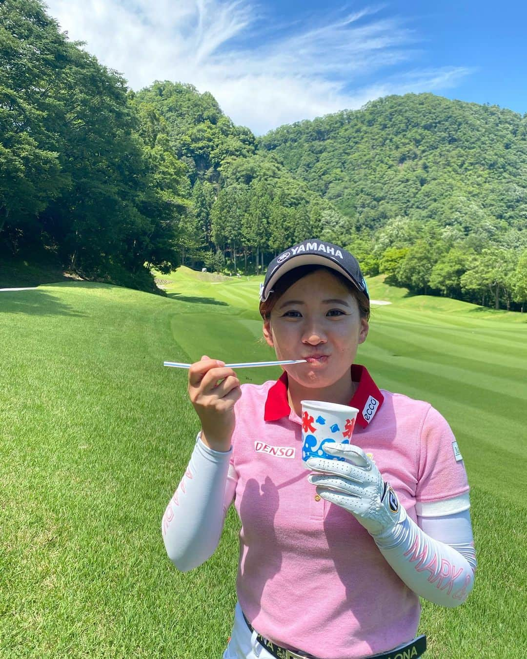 永井花奈さんのインスタグラム写真 - (永井花奈Instagram)「夏だよーん🌞 ラウンドしながらかき氷🍧 このゴルフ場はどこでしょーか☺️ #ゴルフ  #ゴルフ女子 #夏 #かき氷  #うまいー😋」7月2日 16時03分 - kana._.0616