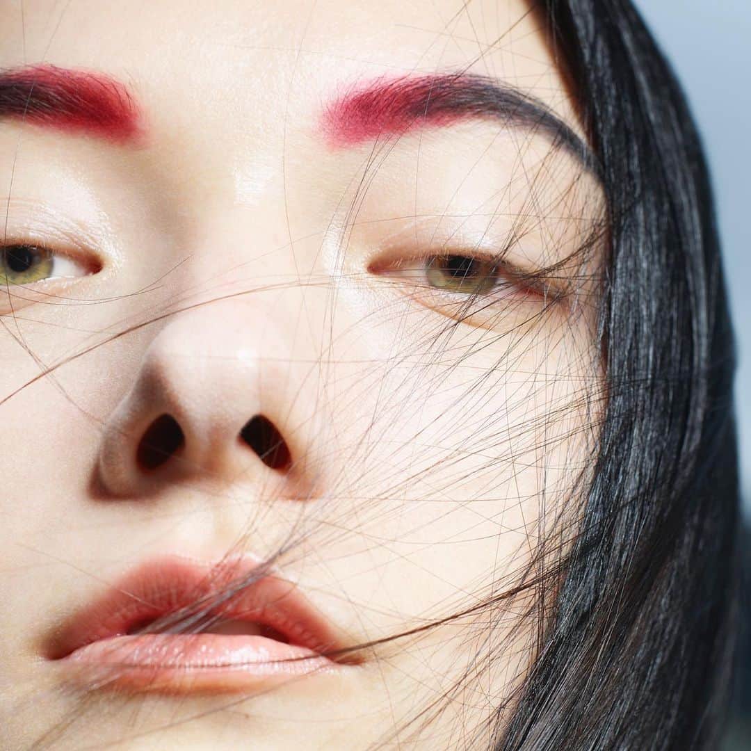 ユミ・ランバートのインスタグラム：「@_thomaspaquet_  @ludovic70 @uchiideafb  @shuuemura」