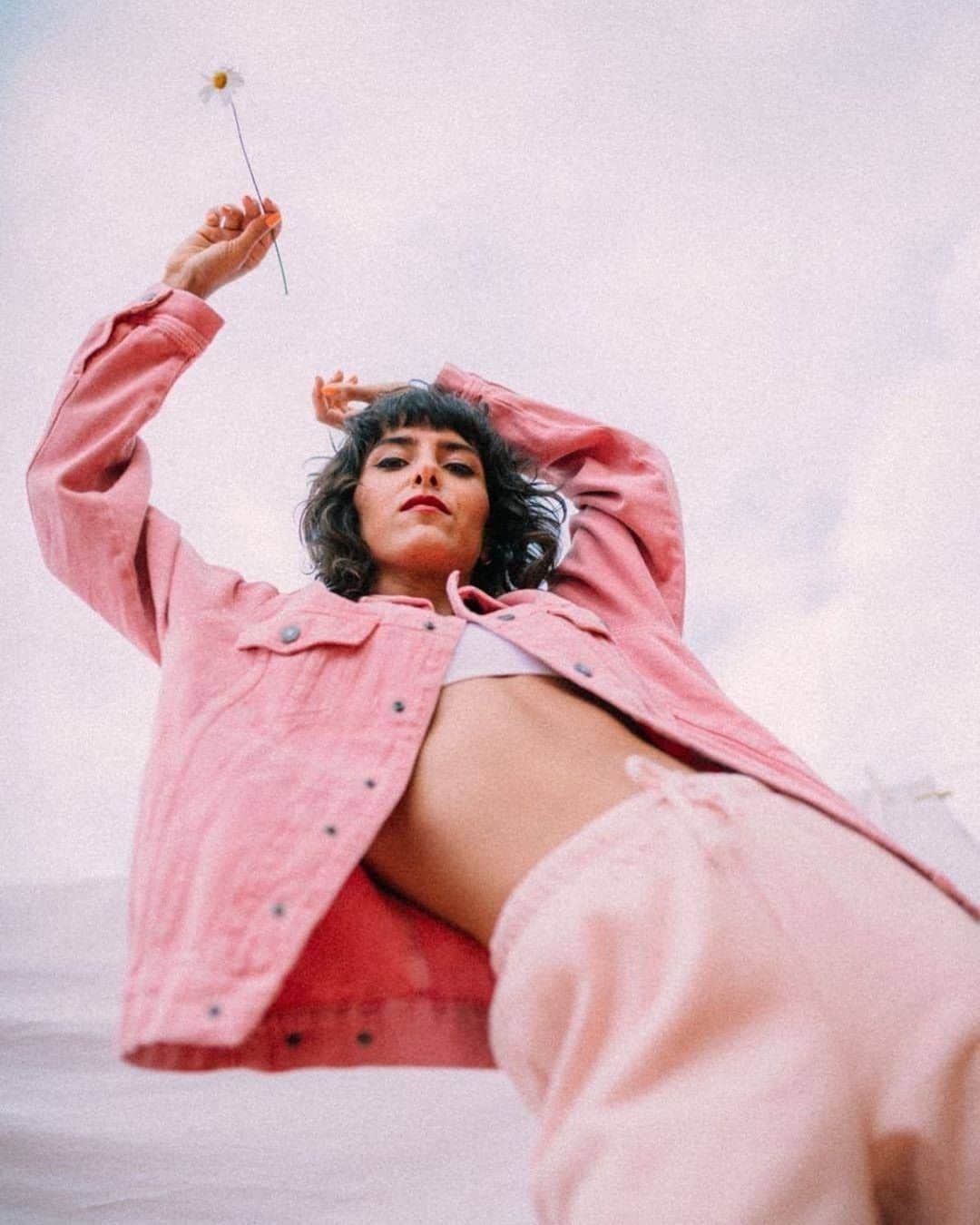 アメリカンビンテージのインスタグラム：「La vie en rose 💗 📸 @angela_ibanez @saraseaside  #americanvintage #SS20 #womenswear」