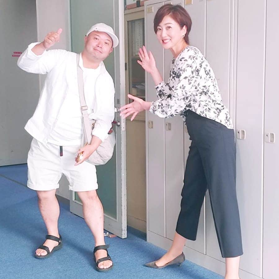 池尻和佳子さんのインスタグラム写真 - (池尻和佳子Instagram)「今日の今日感テレビ『バリうまごはん！』でスミオさんが教えてくれた はちみつたっぷりチーズ蒸しパン、絶品ですよ‼️‼️  レシピは、番組ホームページでご確認ください🤗✨  #バリうま #レシピ  #はちみつ #たっぷり #蒸しパン  #チーズ #スミオさん 　 #今日感テレビ #嘉麻市#辻養蜂場」7月2日 17時20分 - wakako_ikejiri_rkb