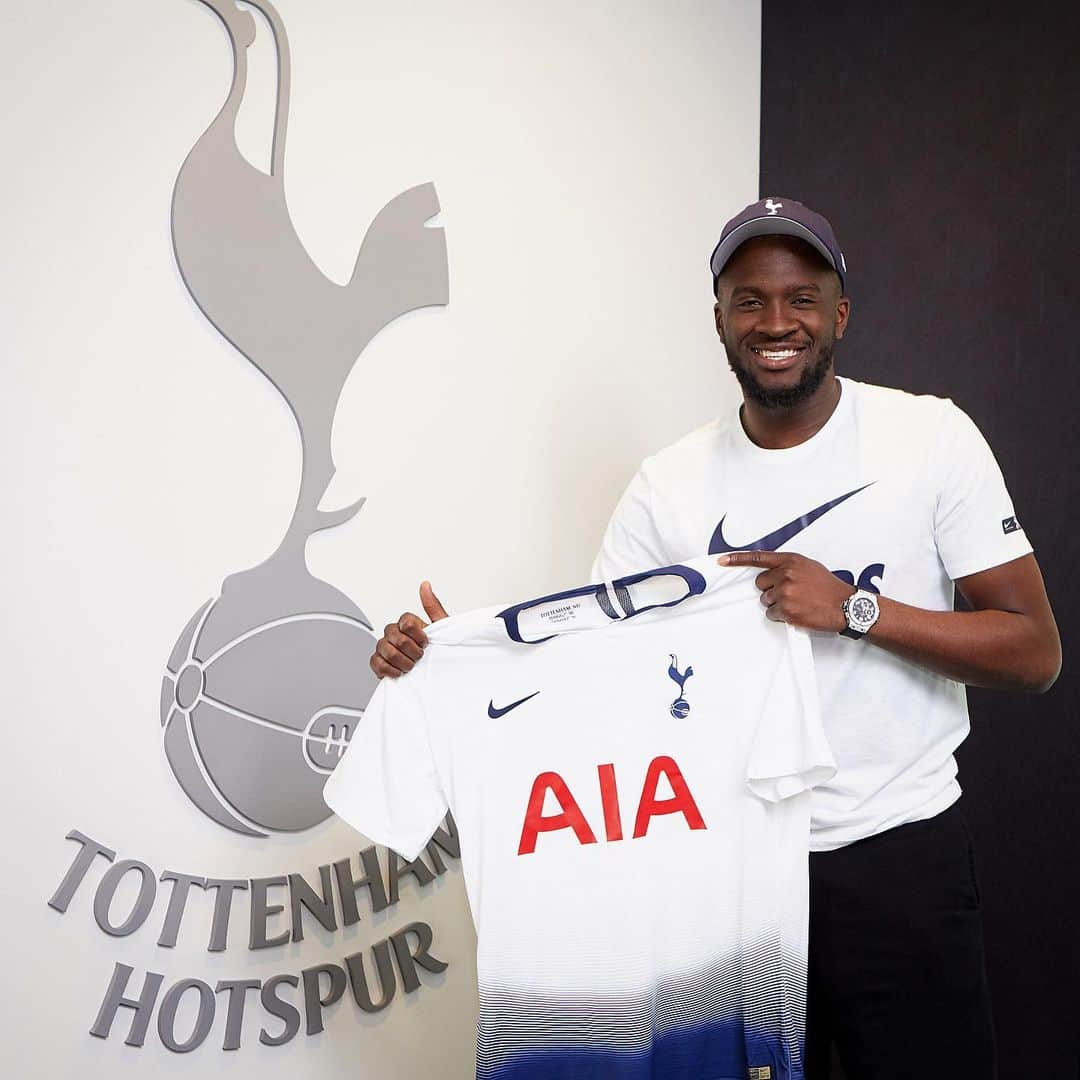 トッテナム・ホットスパーFCさんのインスタグラム写真 - (トッテナム・ホットスパーFCInstagram)「🇫🇷 @ndombele_22 joined us one year ago today!」7月2日 17時46分 - spursofficial