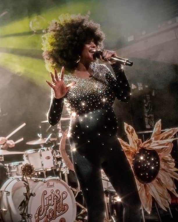 のインスタグラム：「We speak to designer and @swarovski creative collaborator Vibe Lundemark as part of our #SwarovskiFashionStories series. “When developing a unique look for @irisgoldmusic and her Lunar Luna Tour it was my intent to stay true to the Lunar theme. Especially the catsuit worked so well with the @swarovski crystal embellishment. Visually and thematically the pieces defined such a strong expression on Iris’ beautiful pregnant silhouette.” #SwarovskiFashionStories #SwarovskiCreativeCollaborations @swarovski #swarovski #swarovskicrystal #crystal @tabernacletwins #tabernacletwins @irisgoldmusic #irisgold  Image: Iris Gold - Lunar Luna Tour 2020」