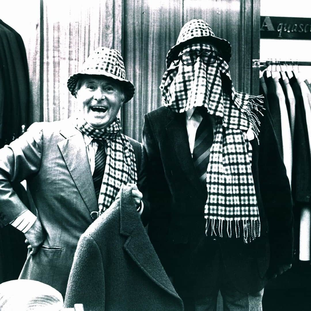 アクアスキュータムのインスタグラム：「When the Summer rain keeps hanging around - Bring me sunshine  Morecambe and Wise  #Aquascutum #tbt」