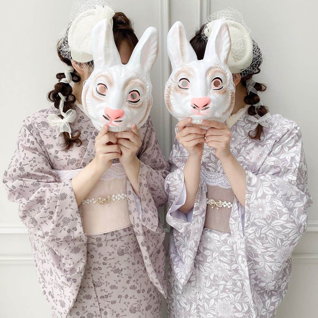 柳田なつみさんのインスタグラム写真 - (柳田なつみInstagram)「かななちゅで着物きたよ🐶🐶 ・ @village_kyoto で双子にしてもらいました♡ ・ 着物もヘアセットも、超可愛い♡ ・ ・ #着物 #浴衣 #夏浴衣 #京都 #双子 #双子コーデ」7月2日 18時16分 - nachu_nemu