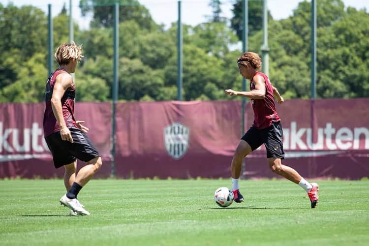 郷家友太さんのインスタグラム写真 - (郷家友太Instagram)「まもなくです。⚽️」7月2日 18時48分 - yuta_goke27_official