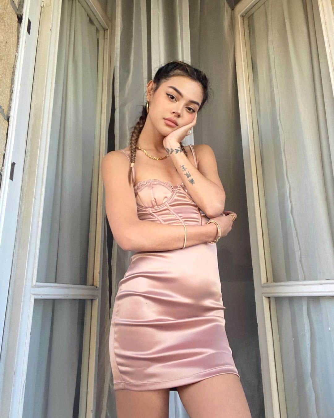 リリーマイマックのインスタグラム：「Perf colour dress @fashionnova fashionnovapartner」