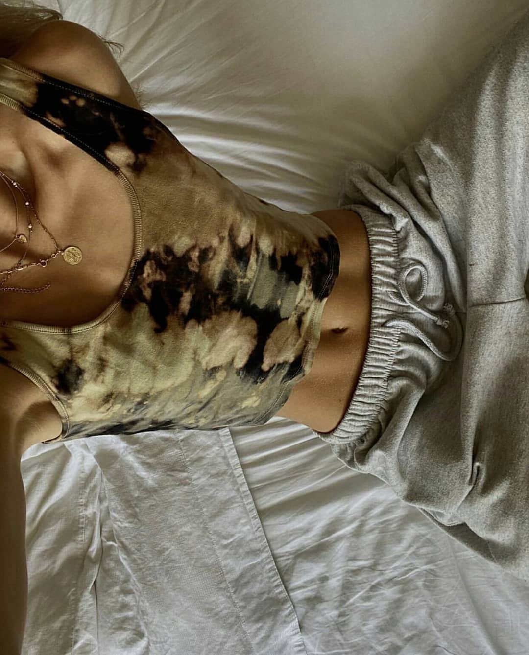 Subduedさんのインスタグラム写真 - (SubduedInstagram)「outfits inspo ! (1,2,3,4,5,6,7 or 8?)  #subdued #subduedgirls」7月2日 19時26分 - subdued