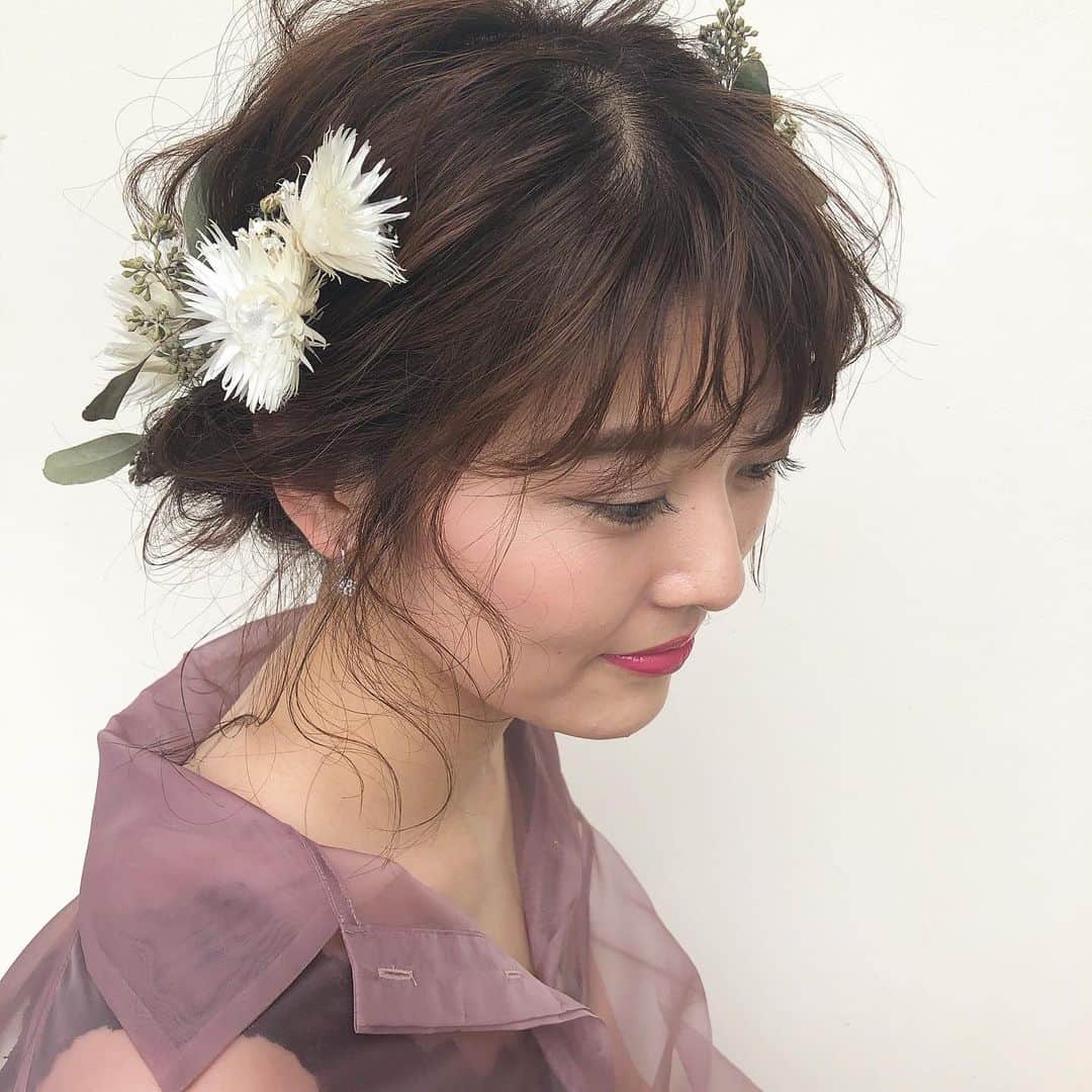 のインスタグラム：「* * *  arrange  が  すき　  🤍  #setから始まる朝が好き #アレンジ #ヘアアレンジ #ココロヘアー #arrange #hairarrange  #cocolohair」