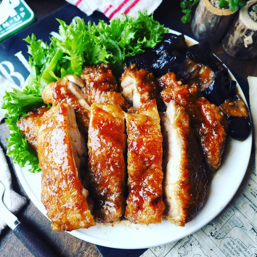 Michiko Maedaさんのインスタグラム写真 - (Michiko MaedaInstagram)「久しぶりに皮パリチキン～💕 おかわりがとまらない😋🍚🍴 皮パリガリバタポンチキン😋💕  ※※※※※ ※※※※※  #皮パリガリバタポンチキン #皮パリチキン#皮パリパリ  #ガリバタポン#ガーリック #バター#ポン酢#鶏肉レシピ #鶏もも肉#もも肉 #おかわりがとまらない #めちゃめちゃおすすめです❤️ #レシピは後程ブログにて #IGersJP#IGersjp#IGersj#クッキングラム#デリスタグラマー#おうちごはんlover#コッタ #lin_stagrammer#kurashiru#クッキングラム#クッキングラムアンバサダー#クオカ#エルグルメ#フーディーテーブル#おうちごはんlover#おうちごはん革命#おうちカフェ#作って食べてありがとう」7月2日 19時51分 - shana.mama