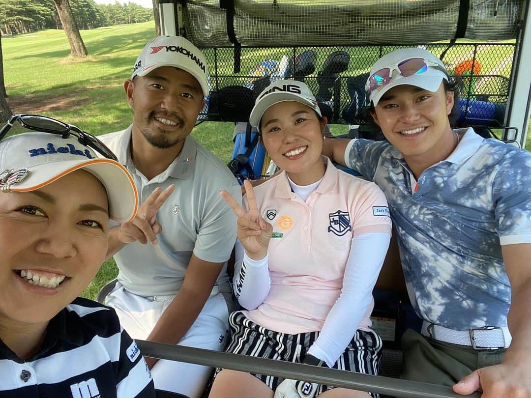 比嘉真美子さんのインスタグラム写真 - (比嘉真美子Instagram)「笑って、ゴルフして、笑って、ゴルフして。。。😂 ねー、本当に楽し過ぎた！！😂 プライベートでも心の底から笑えるのはゴルフって！ 好き過ぎるでしょ！笑 好きなことを仕事に出来てるって幸せ。 #宮里美香 #小平智 #青島賢吾」7月2日 19時53分 - mamiko_higa_official