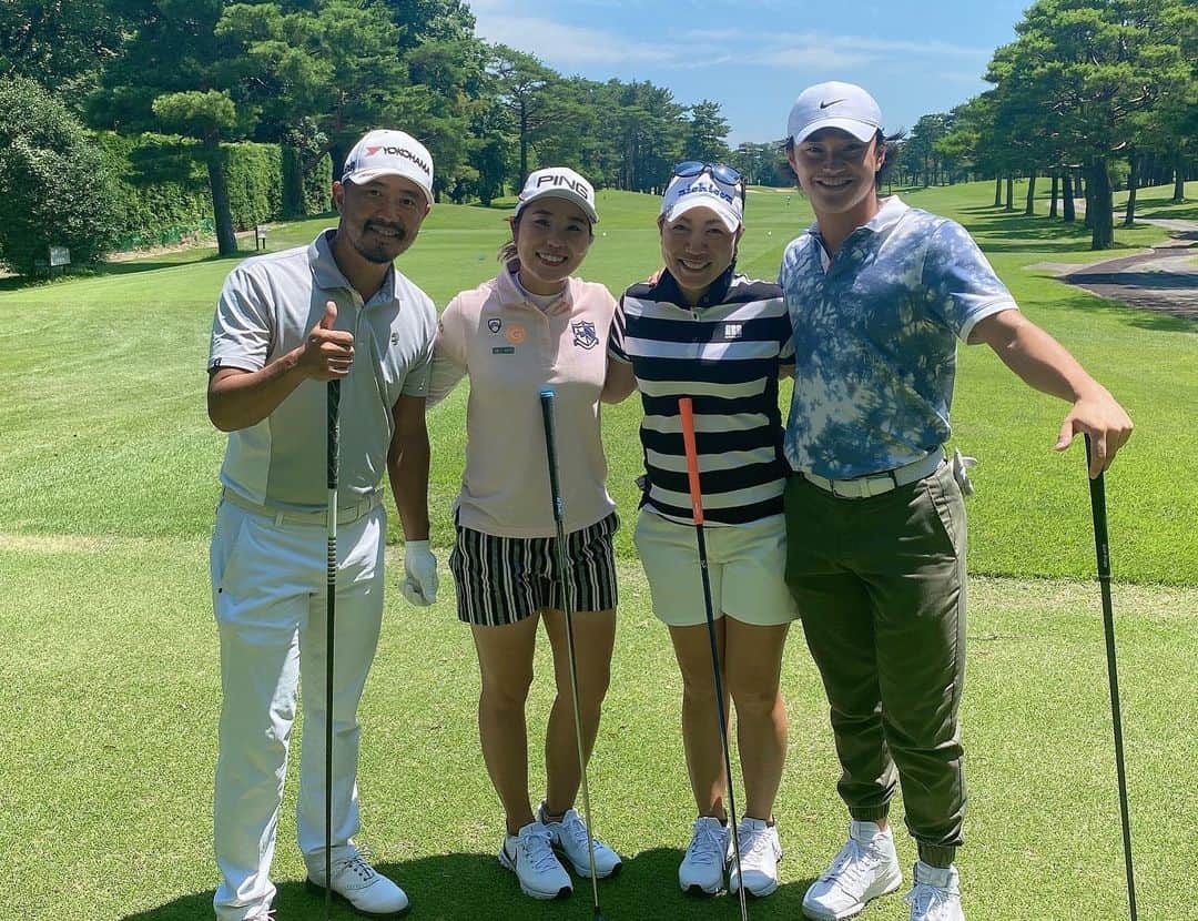 比嘉真美子さんのインスタグラム写真 - (比嘉真美子Instagram)「笑って、ゴルフして、笑って、ゴルフして。。。😂 ねー、本当に楽し過ぎた！！😂 プライベートでも心の底から笑えるのはゴルフって！ 好き過ぎるでしょ！笑 好きなことを仕事に出来てるって幸せ。 #宮里美香 #小平智 #青島賢吾」7月2日 19時53分 - mamiko_higa_official